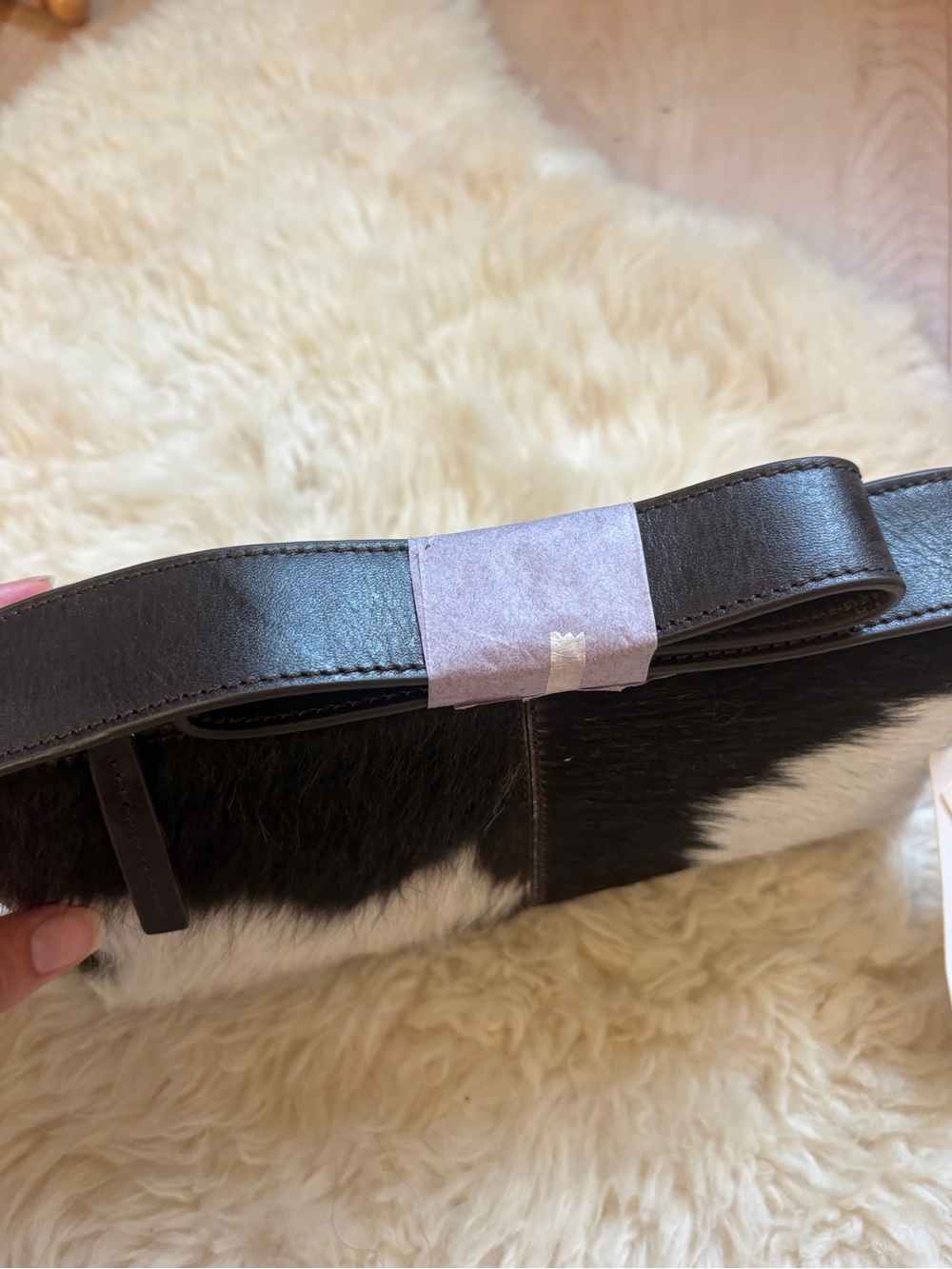 Mango Black & White Cowhide Leather Bow-Top Crossbody Bag - Picture 4 of 10